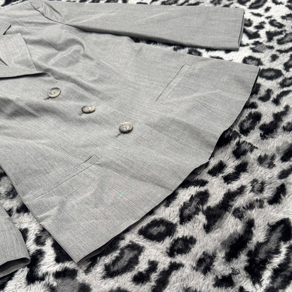 Banana Republic Women's Gray Suit Jacket - Picture 4 of 6